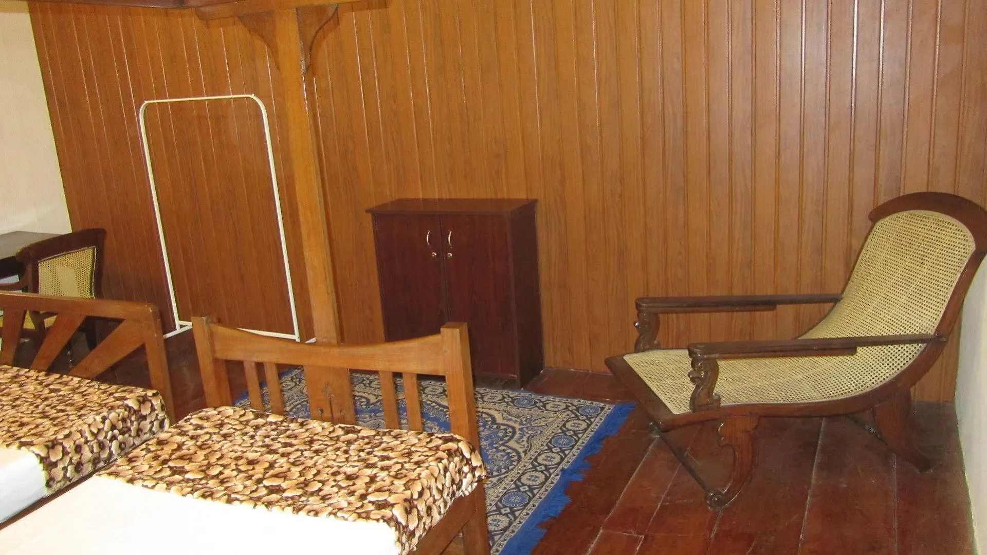 Madeleine Inn Kochi